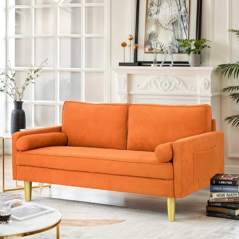Canapé deux places exquis de 65 po en polyester orange avec poches latérales et oreillers ronds - 65 po