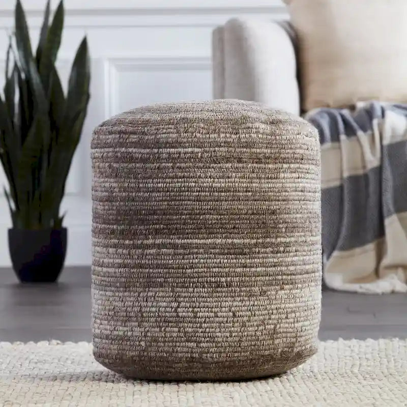 Pouf cylindrique rayé fait à la main, mélange de laine et de polyester avec rembourrage en billes.